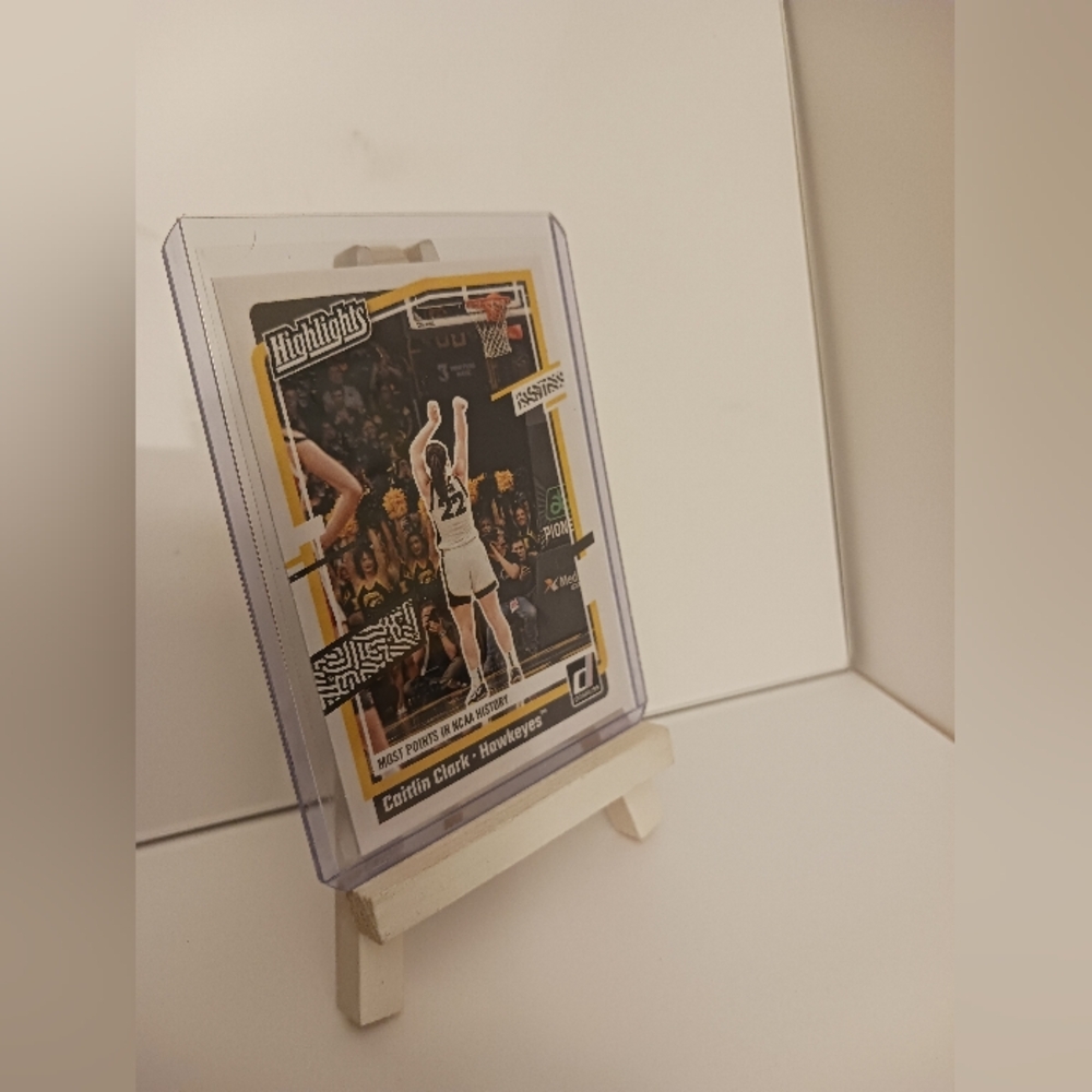 Caitlin Clark Collection Card Panini Donruss  - 2024 - #H11 - $3.00